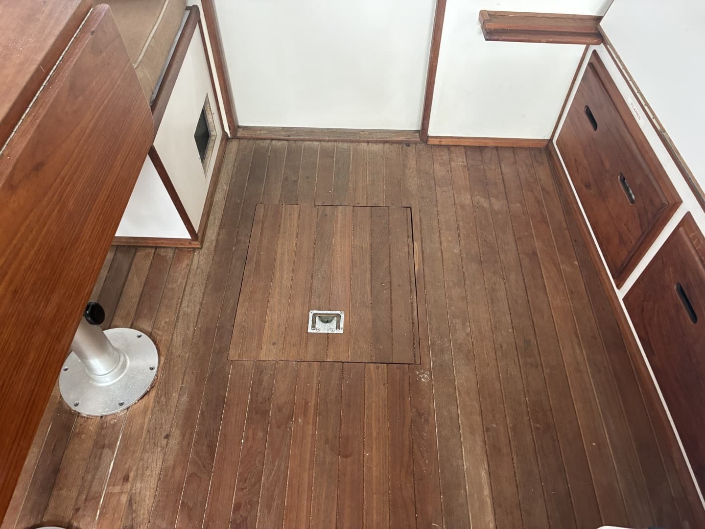 1989 Duffy 35 Flybridge - Image 30