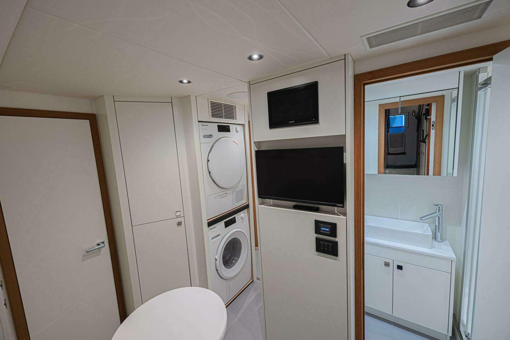 2025 Sunseeker — - Image 23