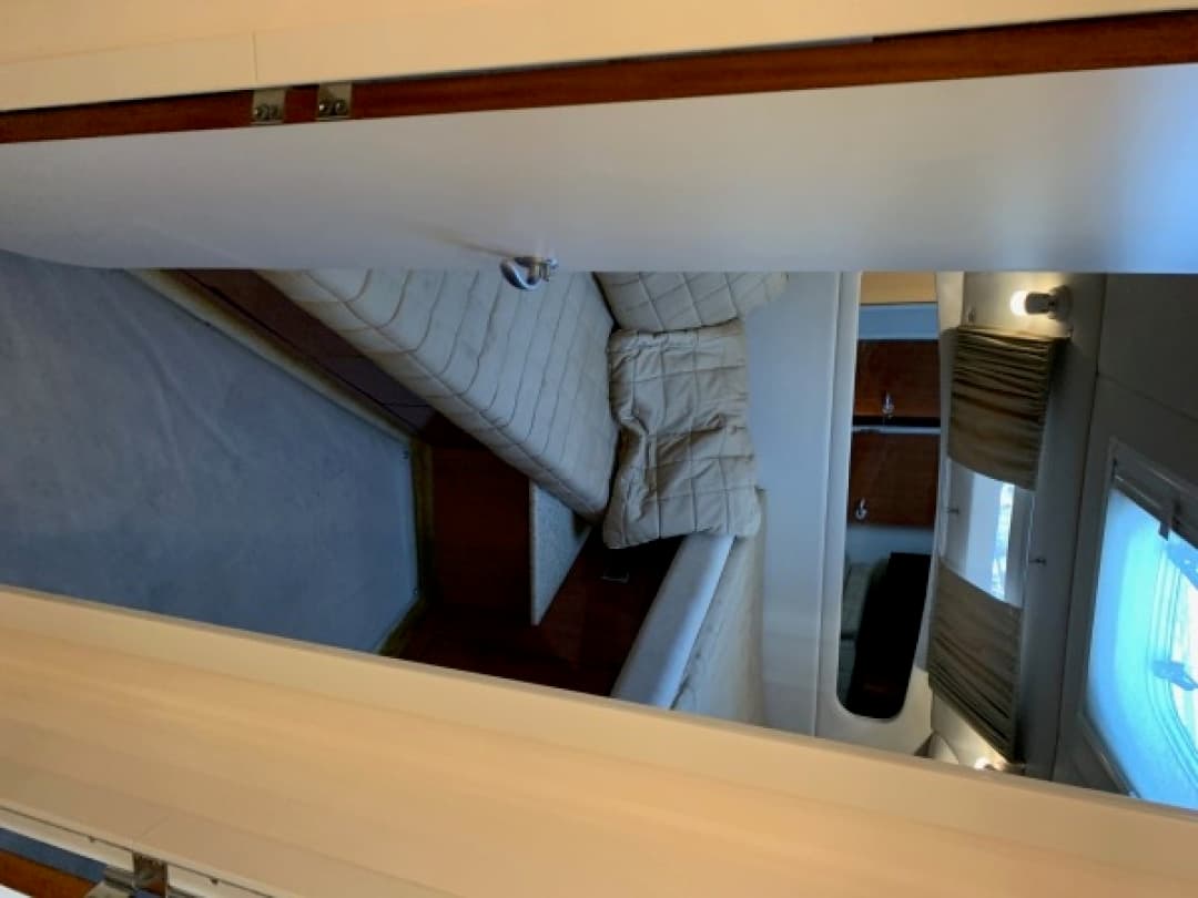 2004 Sea Ray 390 Motor Yacht - Image 59