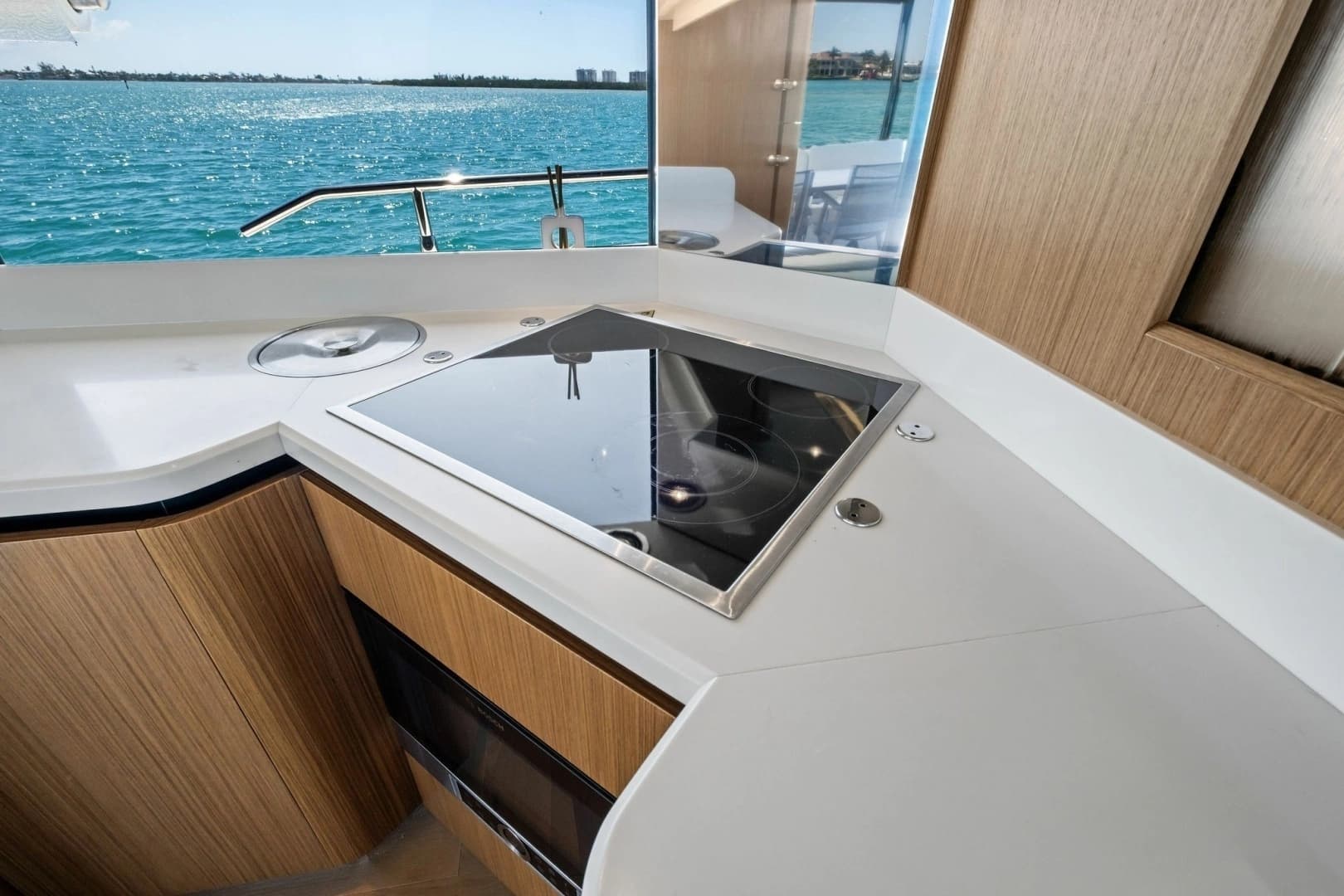 2019 Absolute 52 Navetta - Image 16