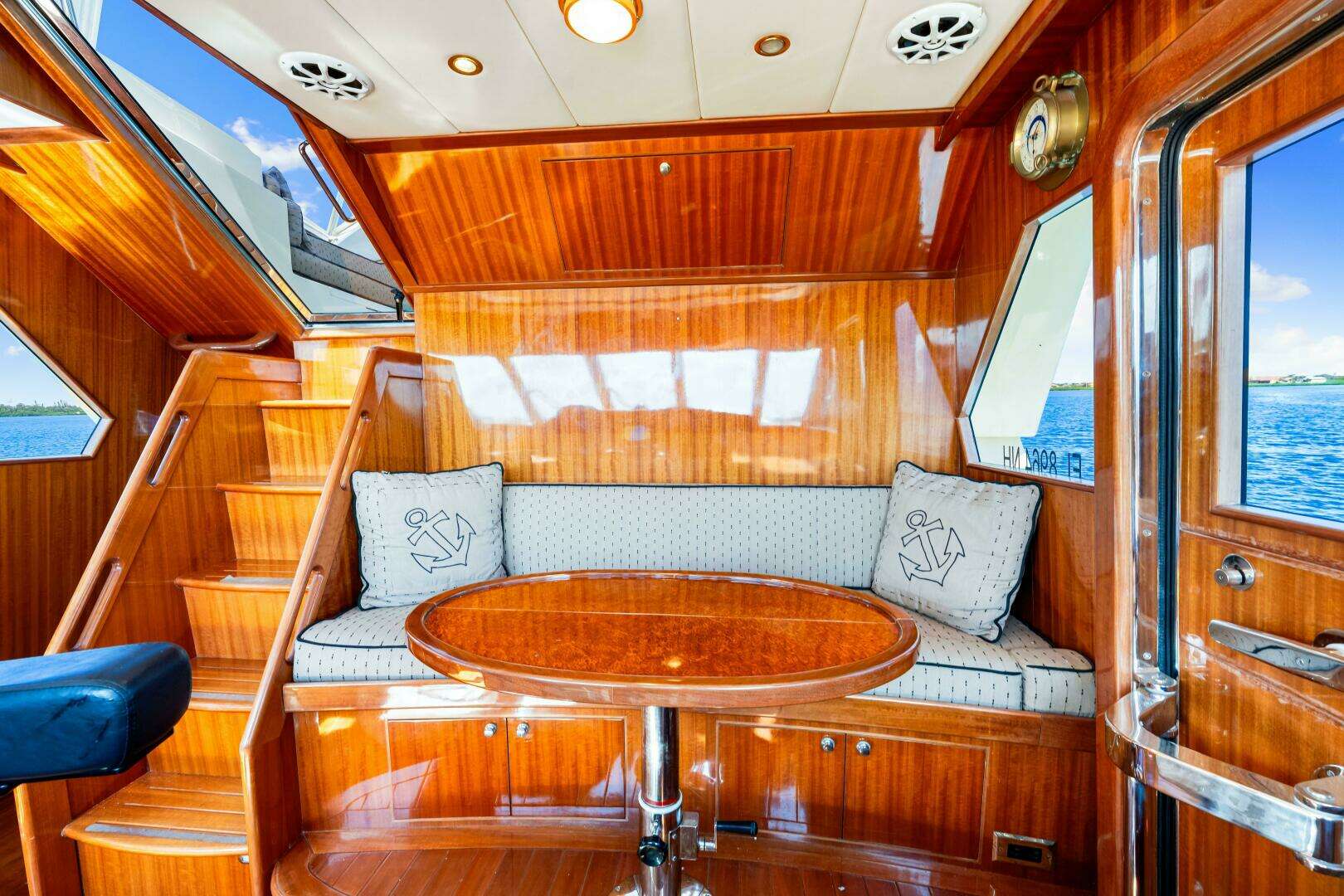 2007 Hampton 558 Pilothouse - Image 9