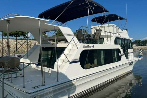 2002 Harbor Master 440 Widebody - Image 1