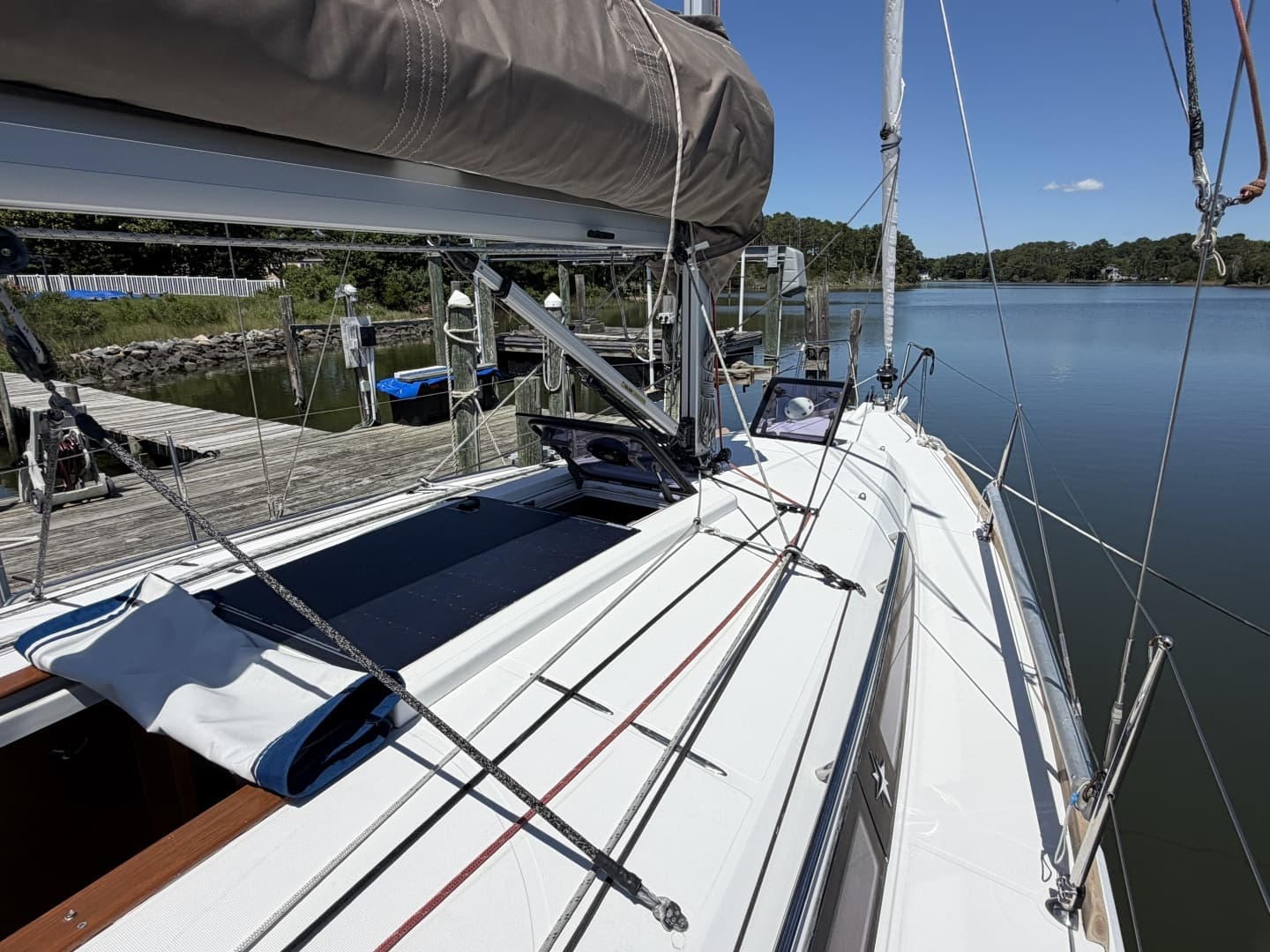 2015 Jeanneau 349 - Image 9