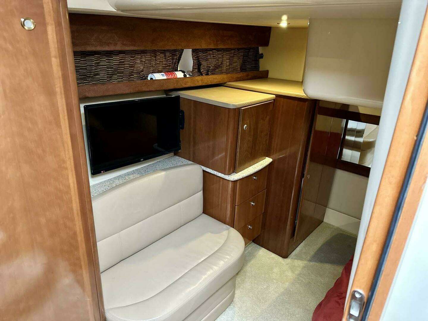 2007 Meridian 411 Sedan - Image 23