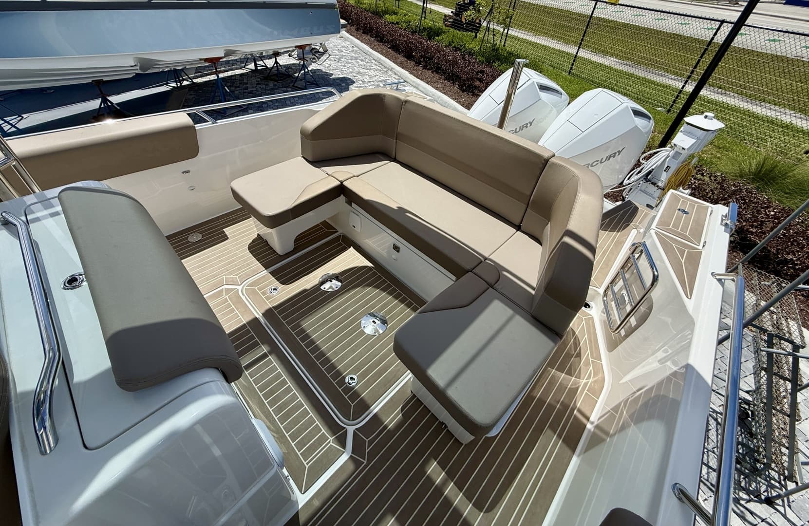 2023 Nimbus T9 - Image 14