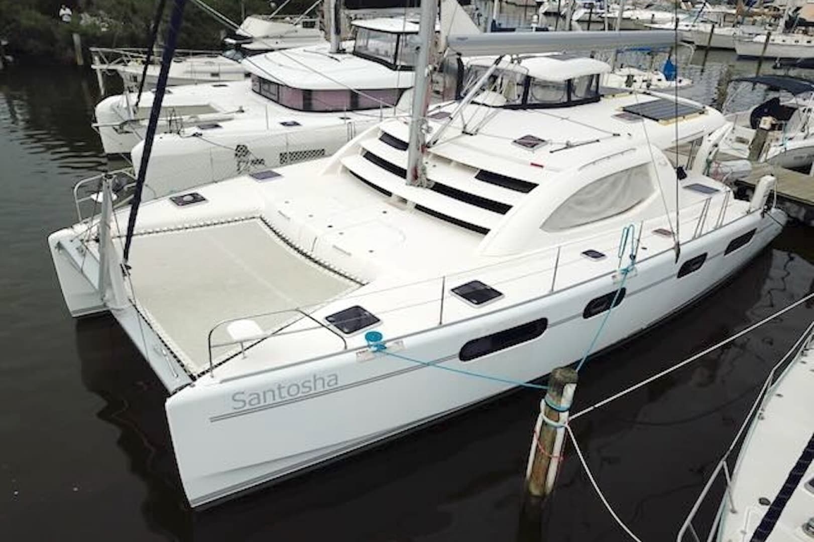 2010 Leopard 46 - Image 3