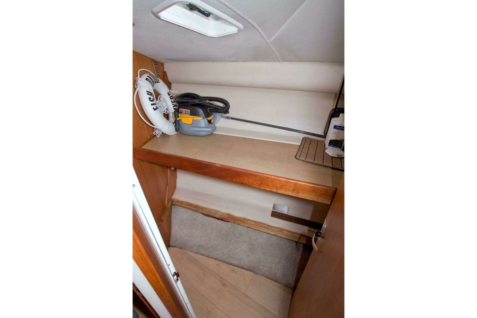 1998 Luhrs 36 Convertible - Image 39