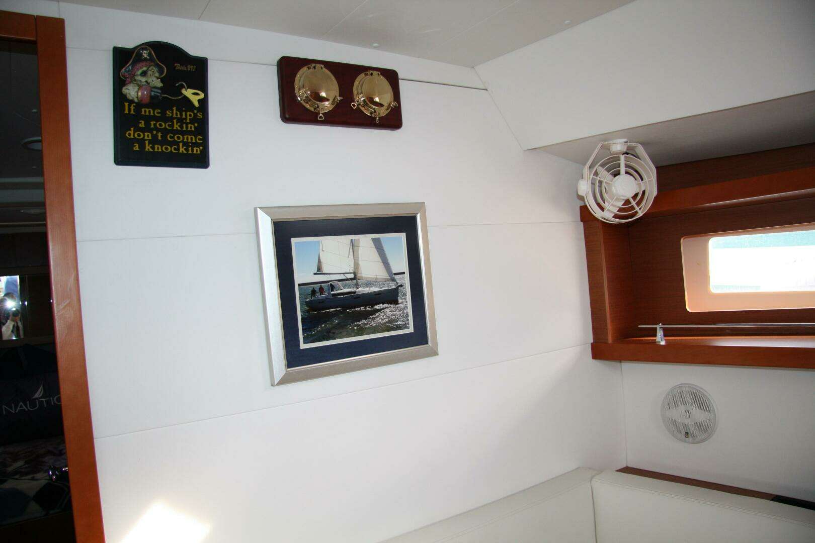 2013 Beneteau Oceanis 41 - Image 20