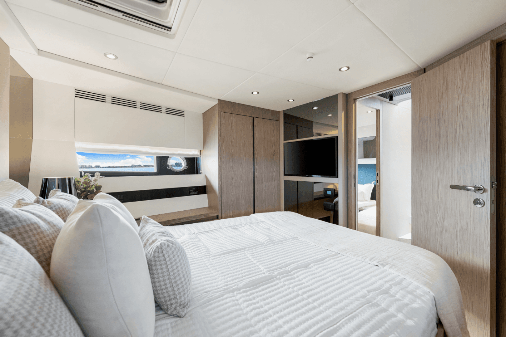 2025 Azimut S6 - Image 89