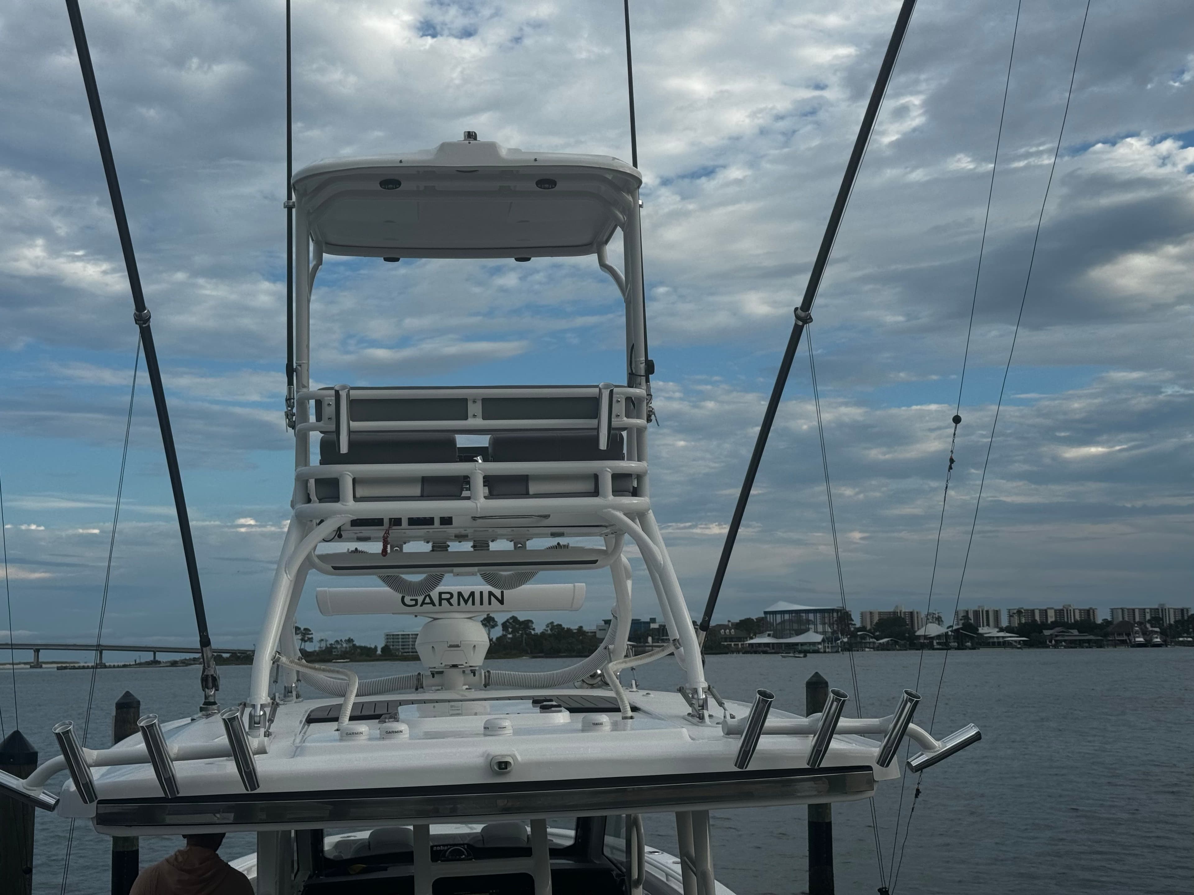 2023 EVERGLADES 395 CC - Image 10