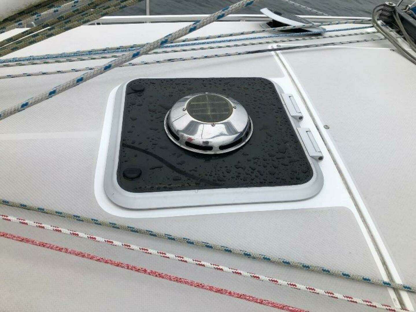 1998 Catalina 320 - Image 17