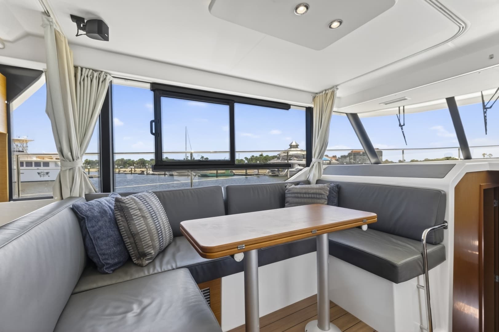 2022 Beneteau Swift Trawler 41 Fly - Image 46