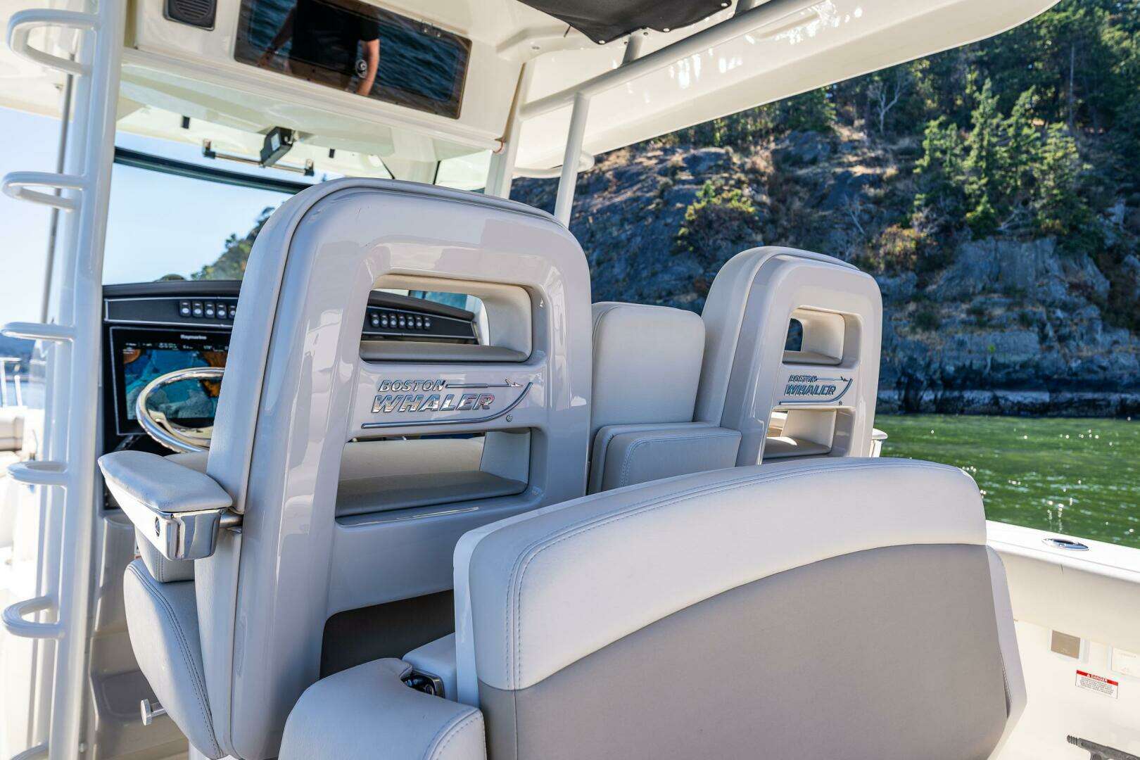 2017 Boston Whaler 330 Outrage - Image 19