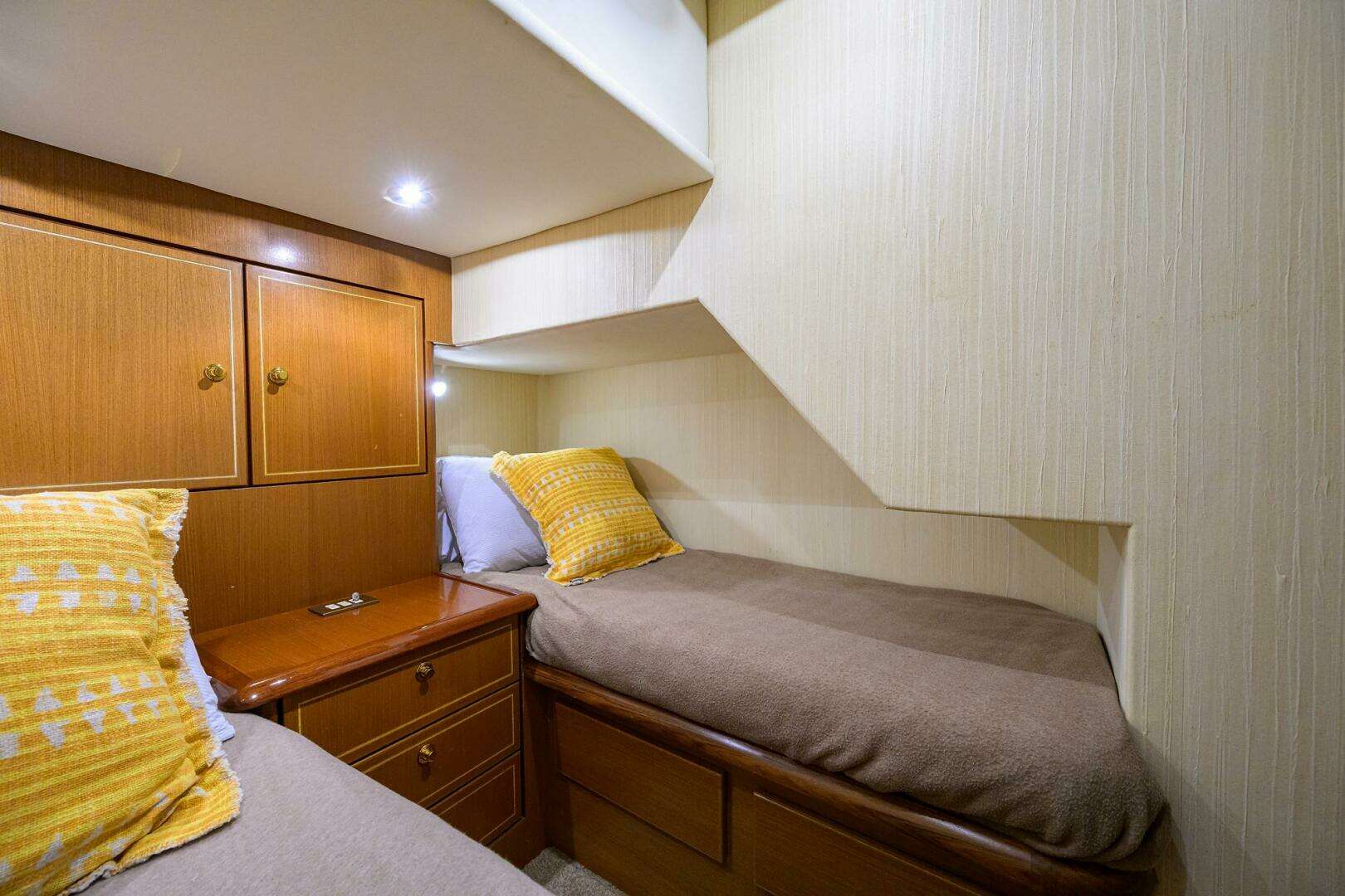 2004 Ocean Yachts 50 Super Sport - Image 13