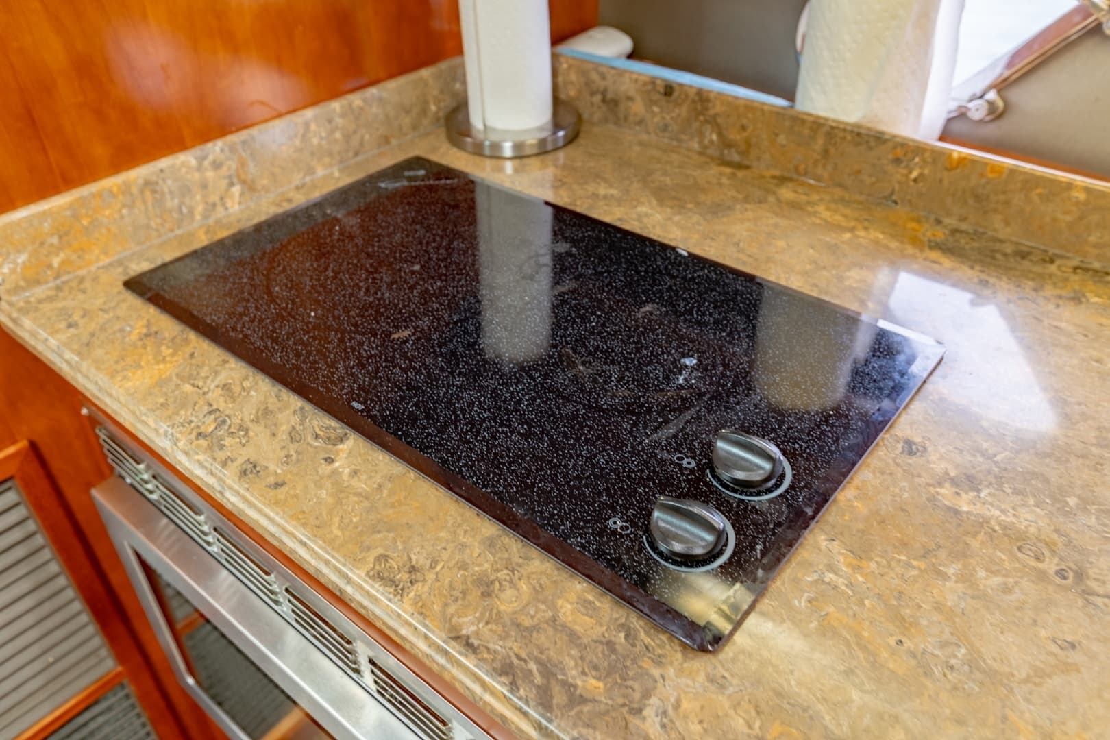 2008 Cruisers Yachts 460 Express - Image 7