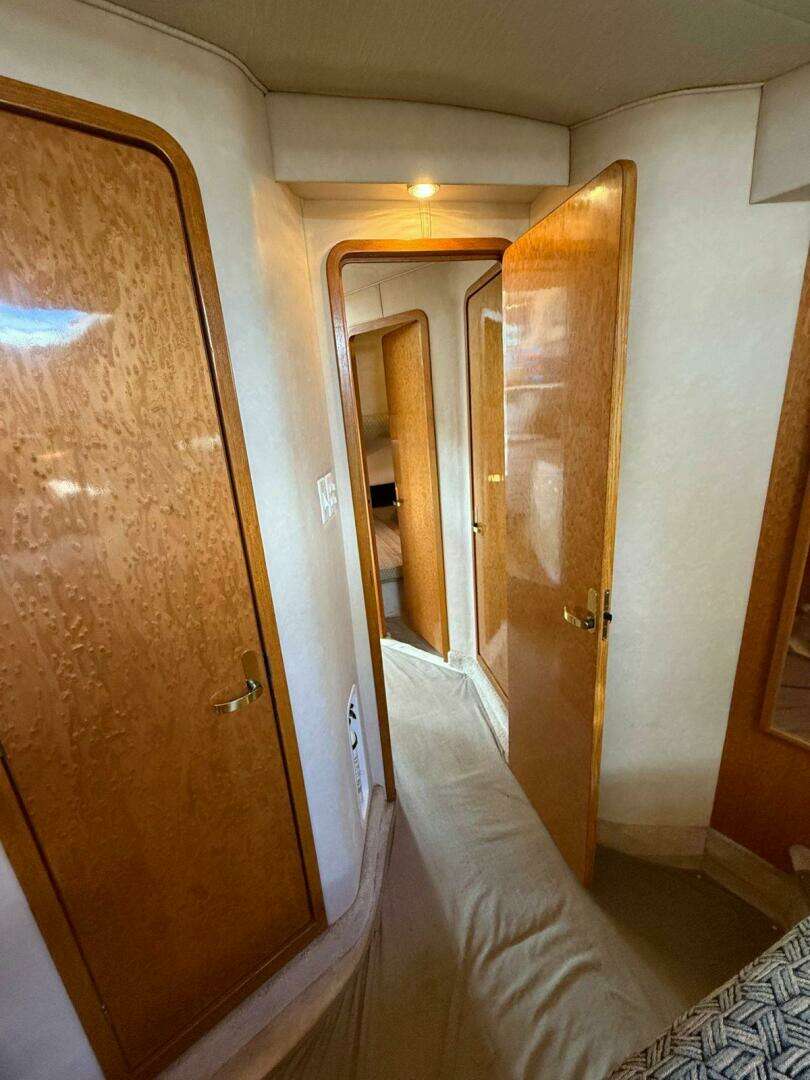 1997 Sea Ray 400 Sedan Bridge - Image 53