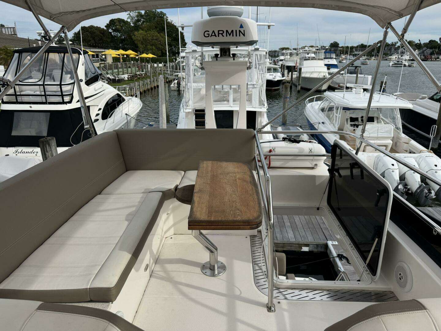 2017 Regal 42 Fly - Image 43