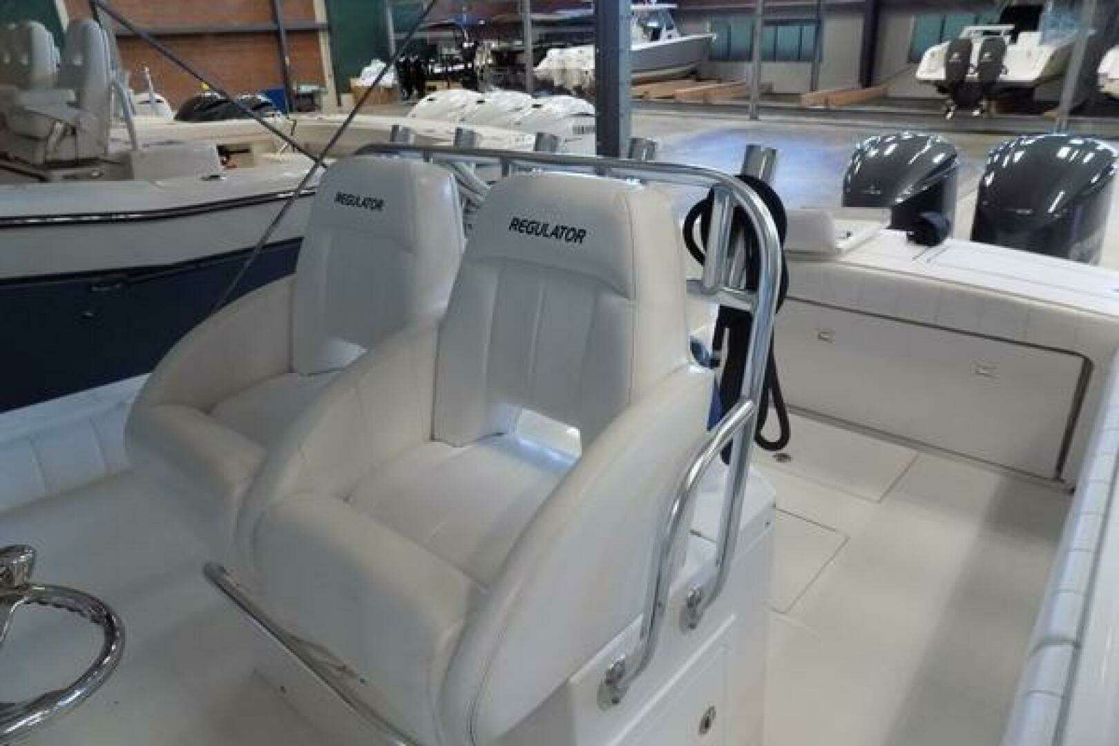 2013 Regulator 34SS - Image 10
