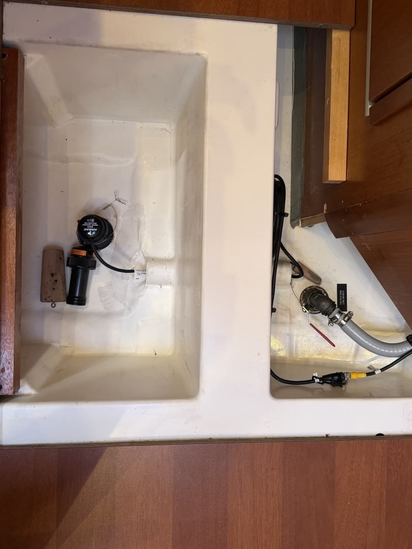 2016 Beneteau 48 - Image 52