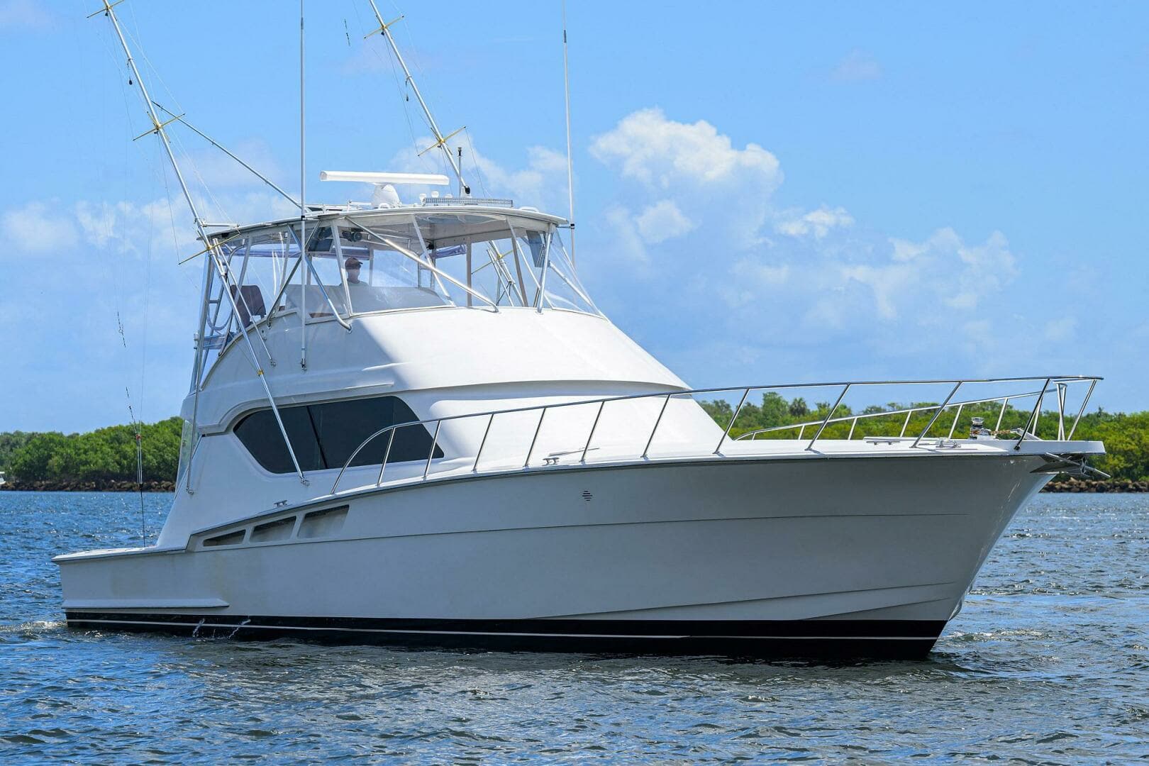 2001 Hatteras Convertible - Image 40