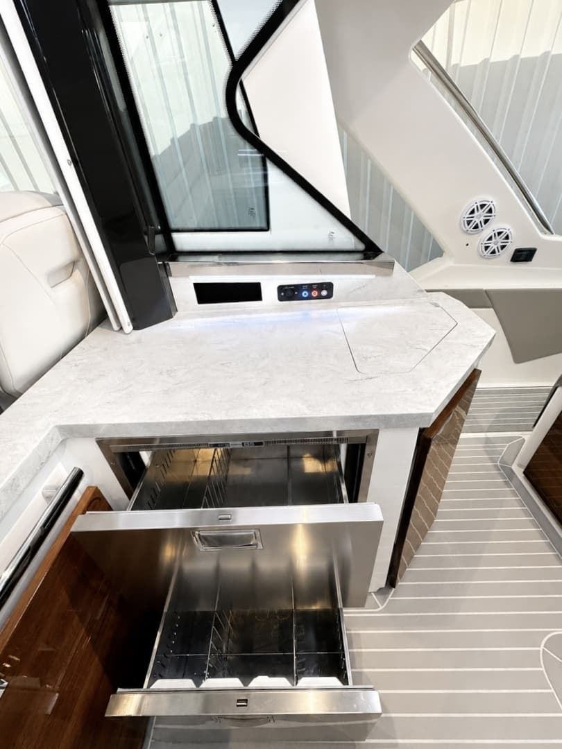 2023 Tiara Yachts 48 LS - Image 26
