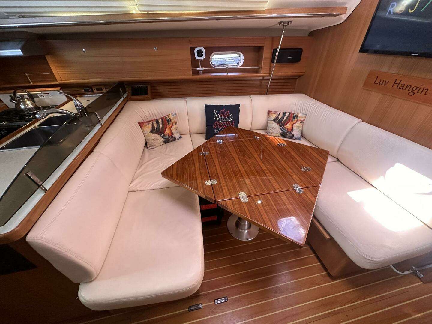 2013 Catalina 445 - Image 26