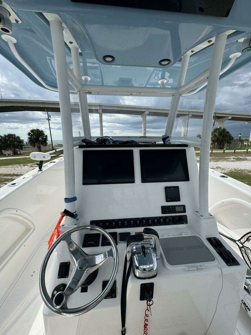 2021 Twin Vee — - Image 14