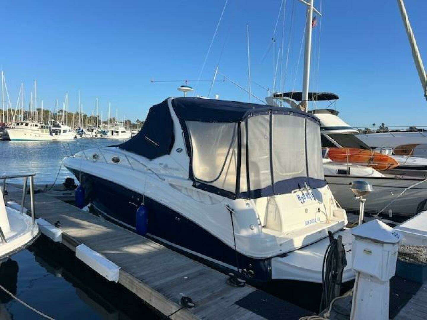 2005 Sea Ray 320 Sundancer - Image 2