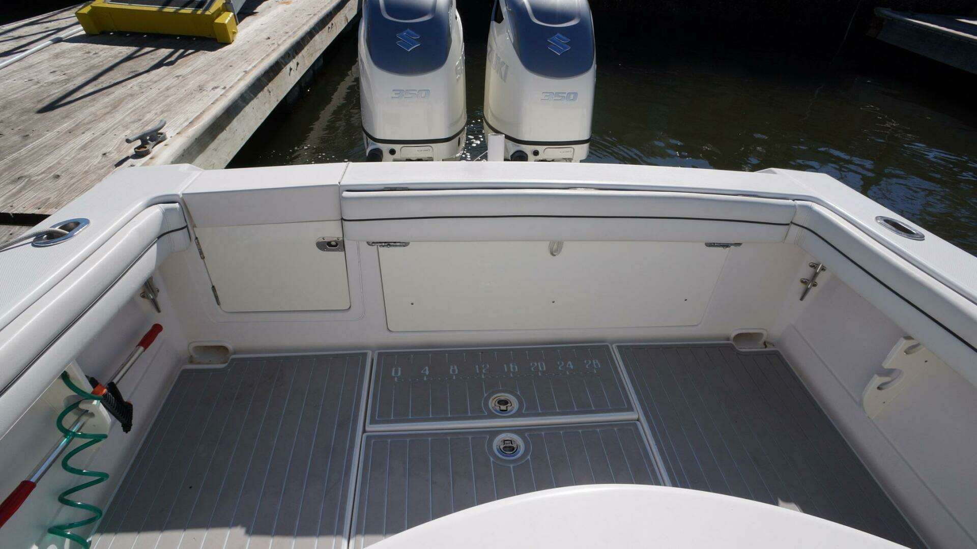 2015 Jupiter 30 FS - Image 14