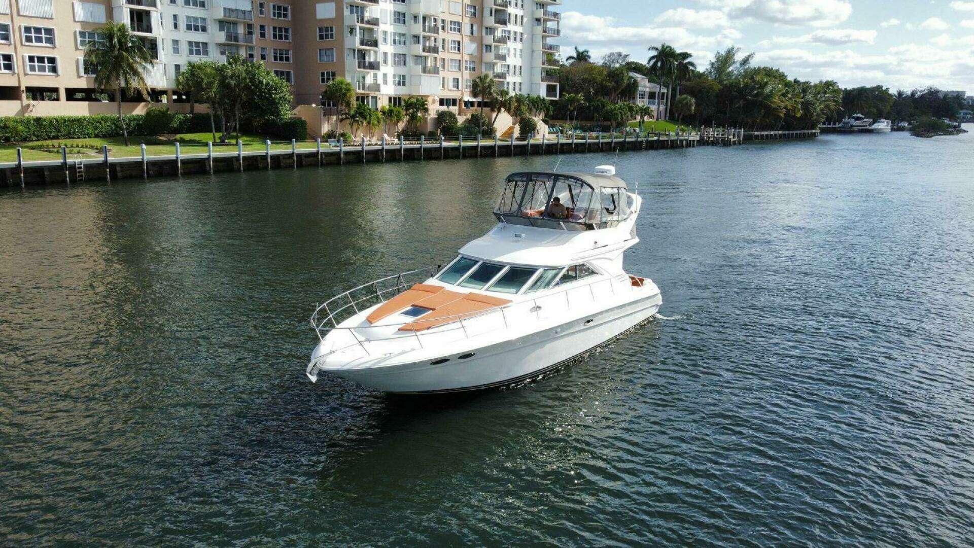 1997 Sea Ray 400 Sedan Bridge - Image 9