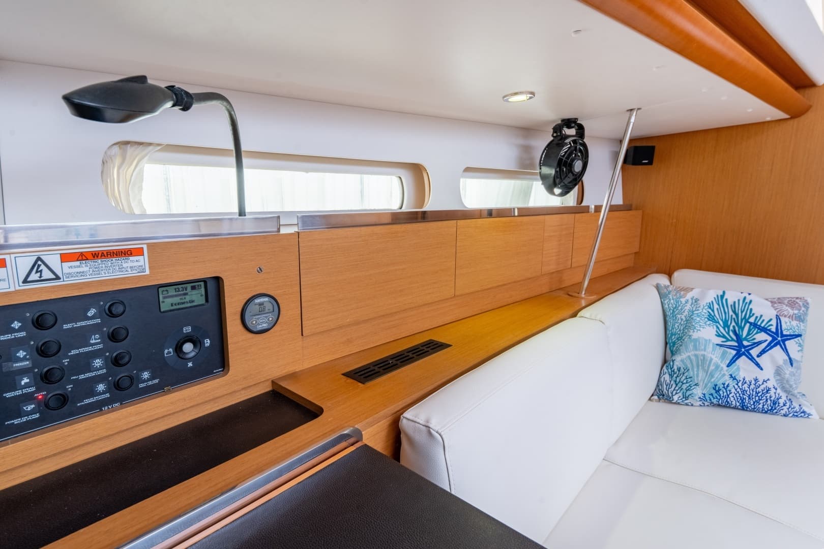 2015 Jeanneau 41 DS - Image 41