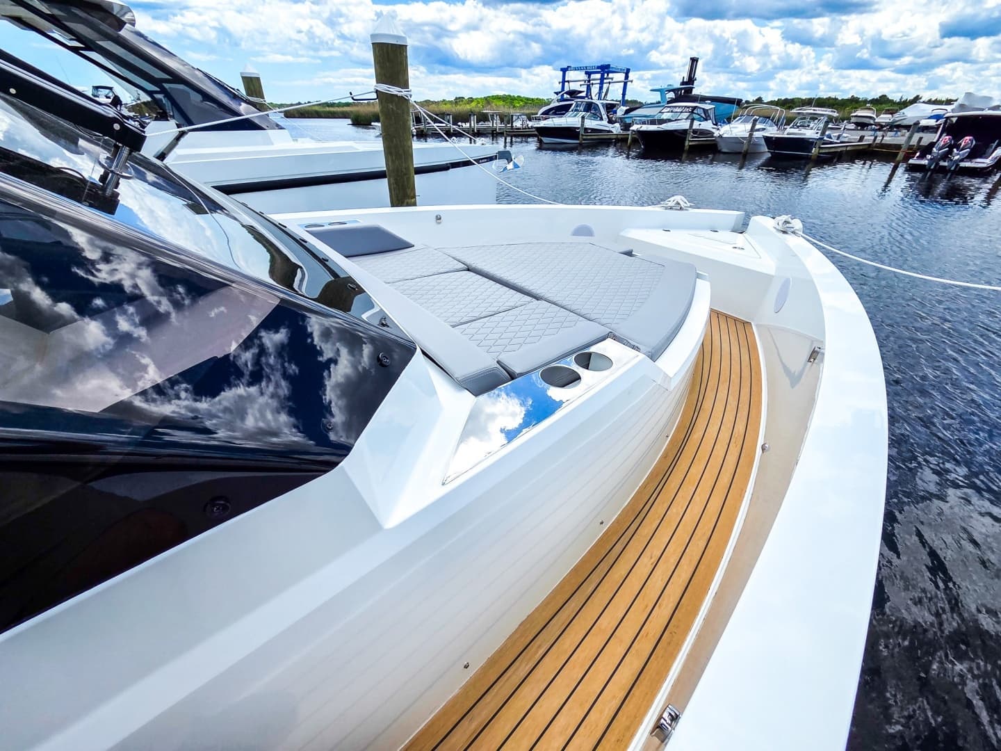 2026 De Antonio Yachts D32 - Image 25
