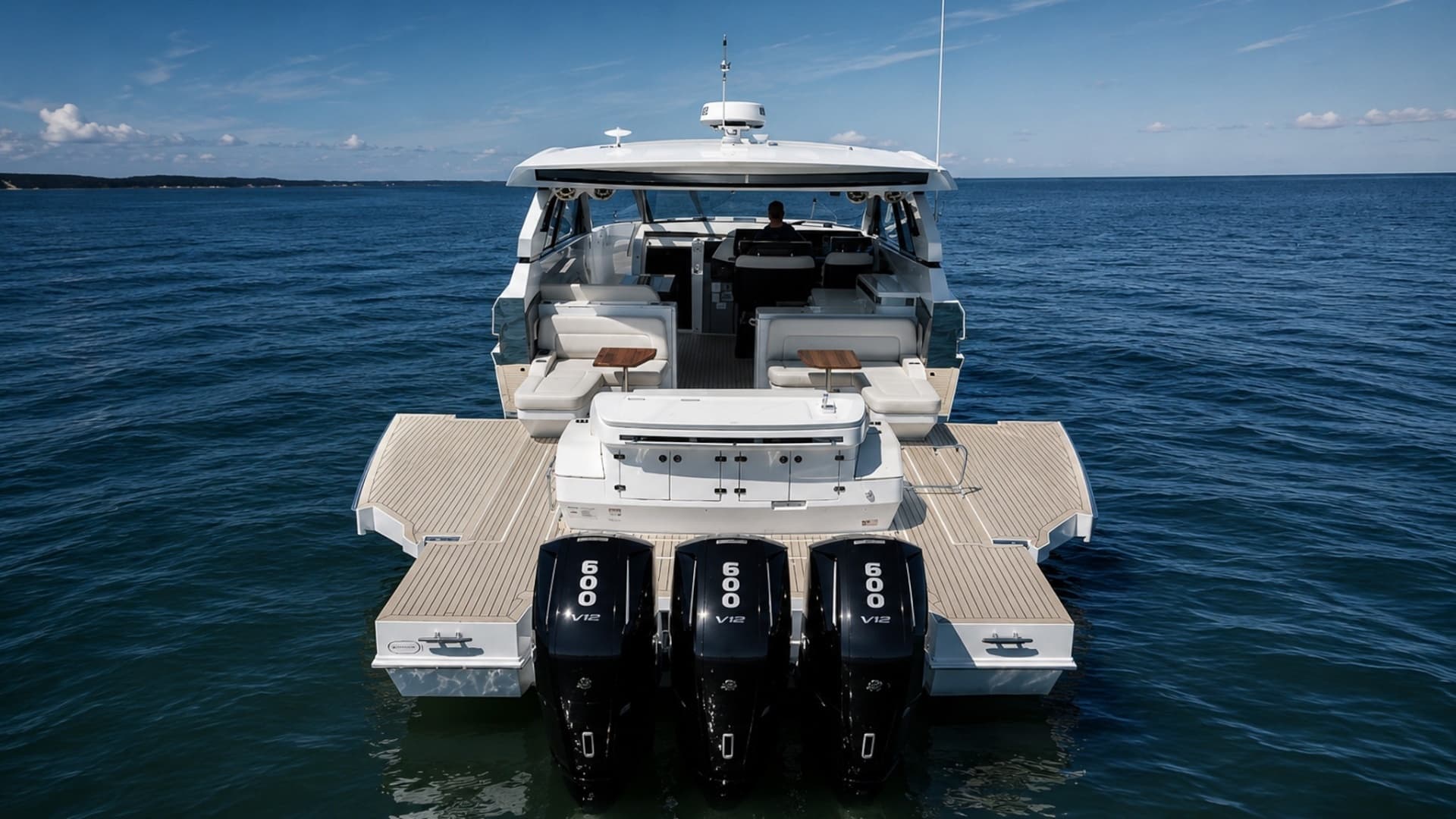 2024 Cruisers Yachts 50 GLS - Image 4