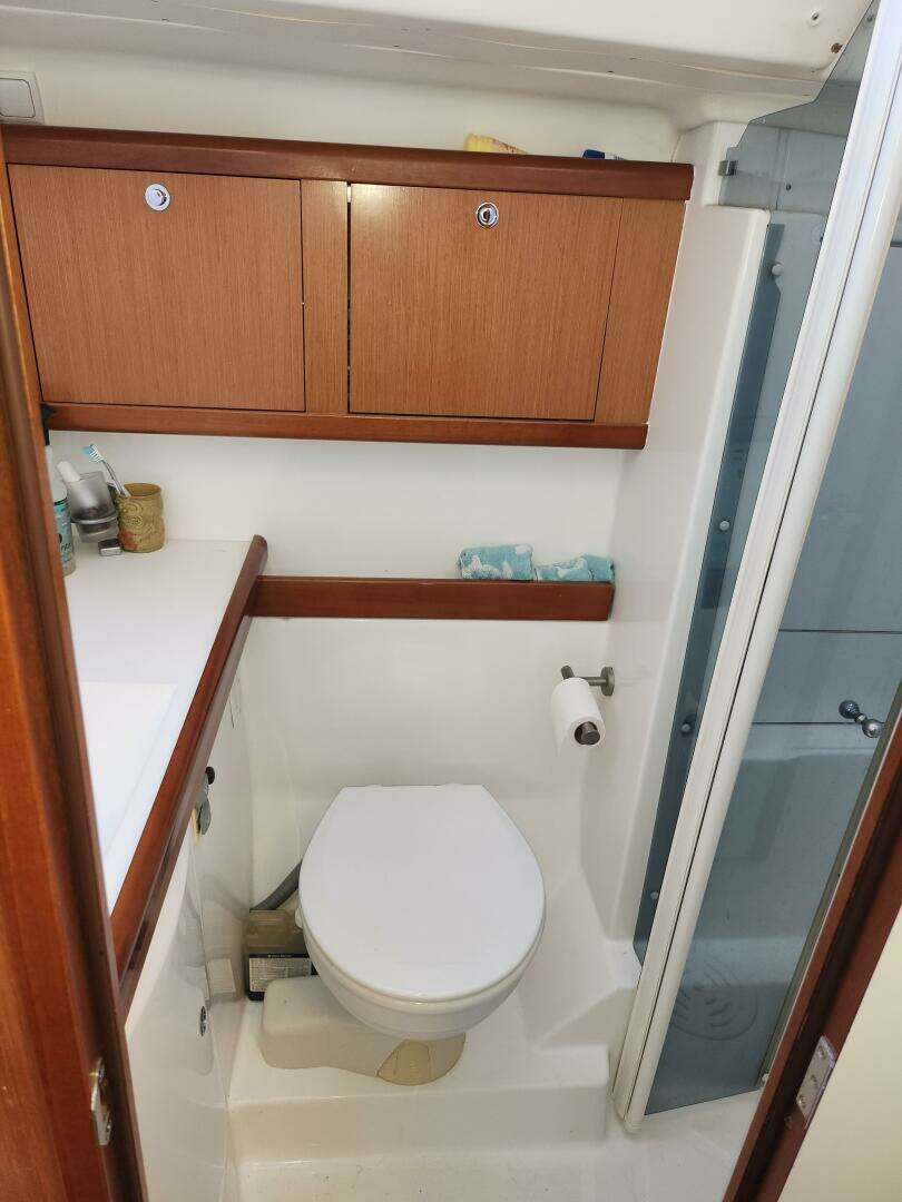 2011 Beneteau Oceanis 49 - Image 34