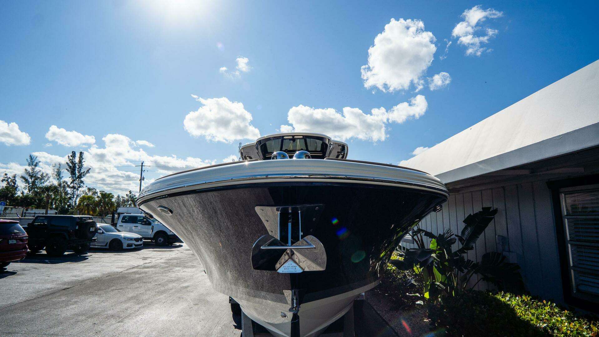2025 Chris-Craft Catalina - Image 3