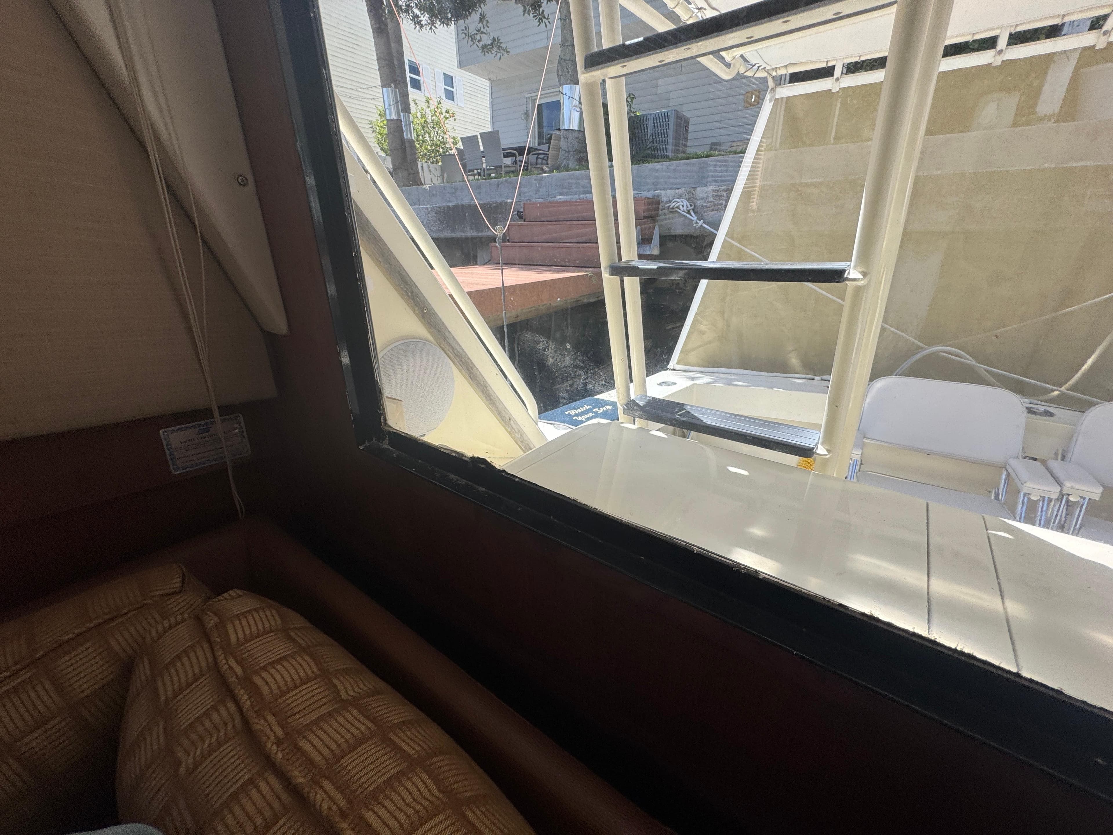 1990 Viking 35 - 113
