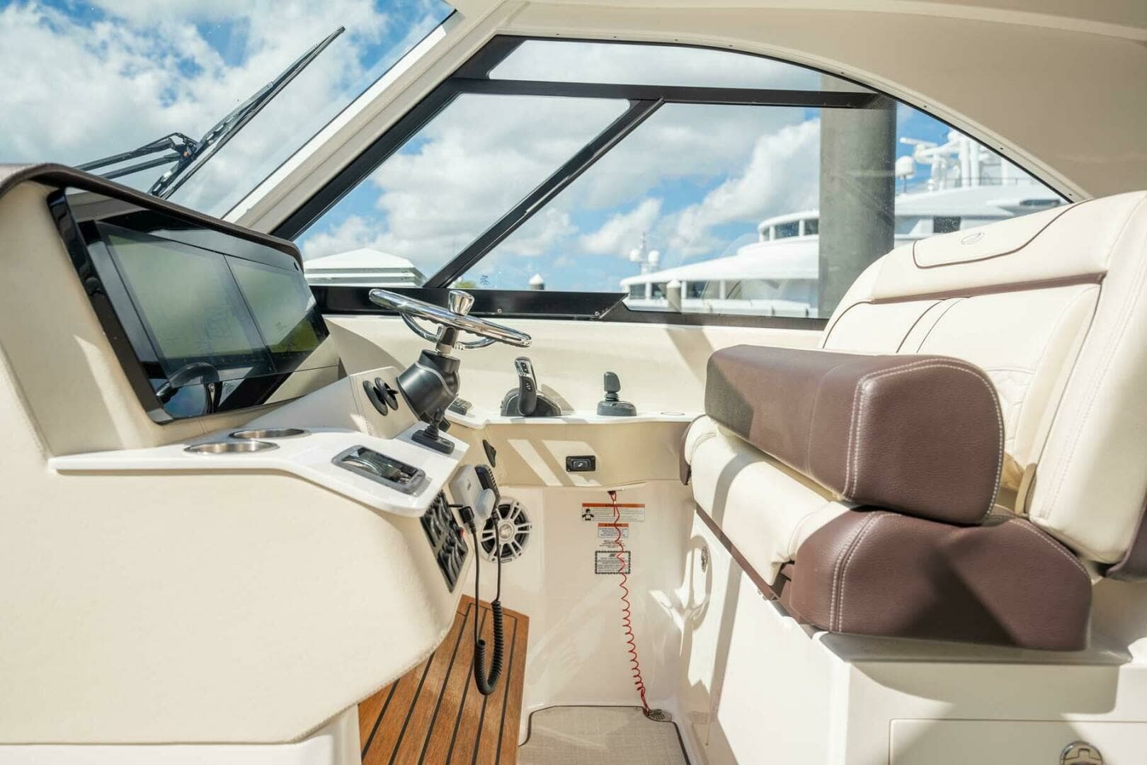 2022 Regal LX36 - Image 5