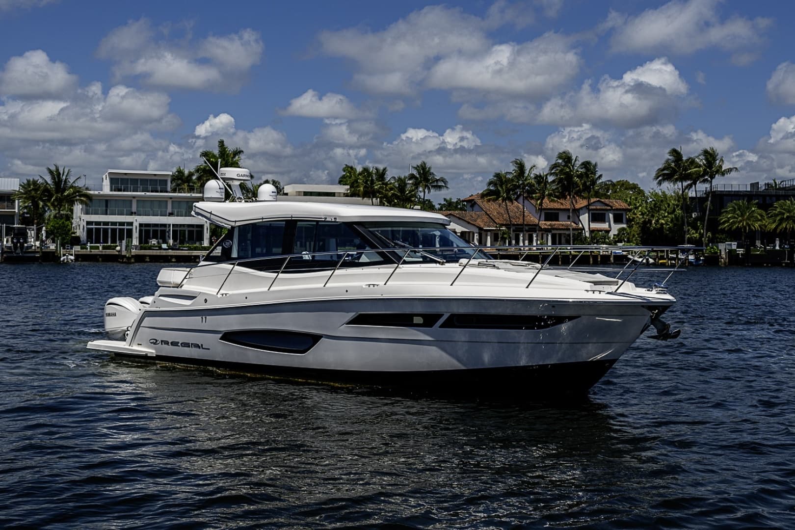 2025 Regal 38 XO - Image 8