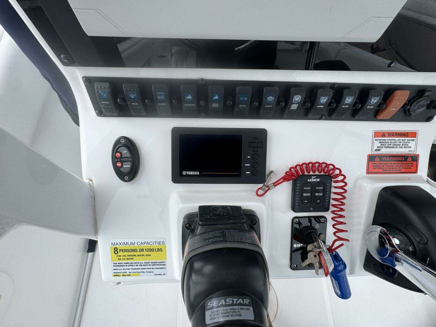 2017 Sea Hunt 235 Ultra SE - Image 15