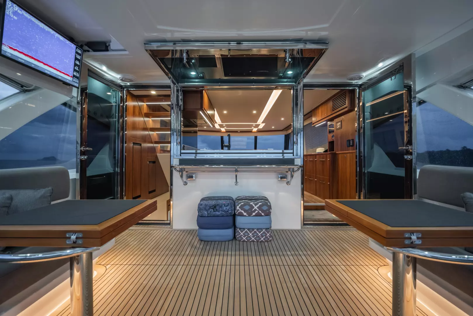 2019 Riviera 68 Sport Motor Yacht - Image 15