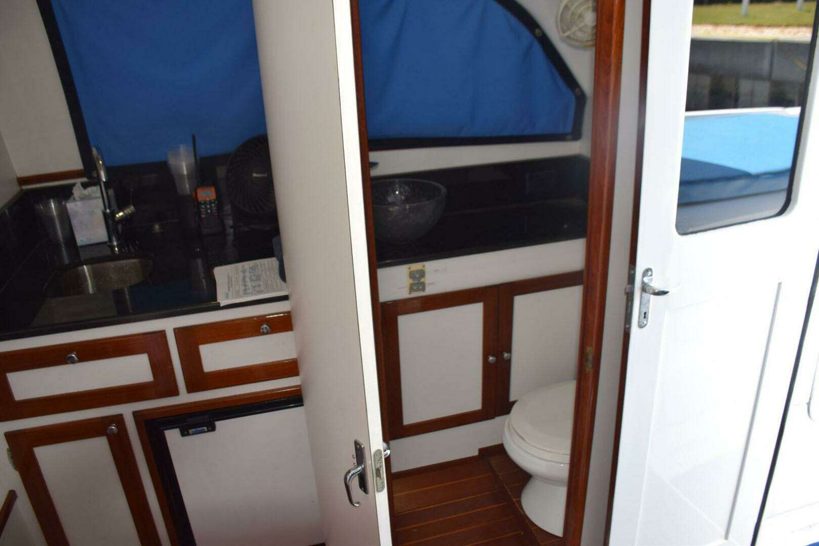 1976 Bertram Flybridge Cruiser - Image 27