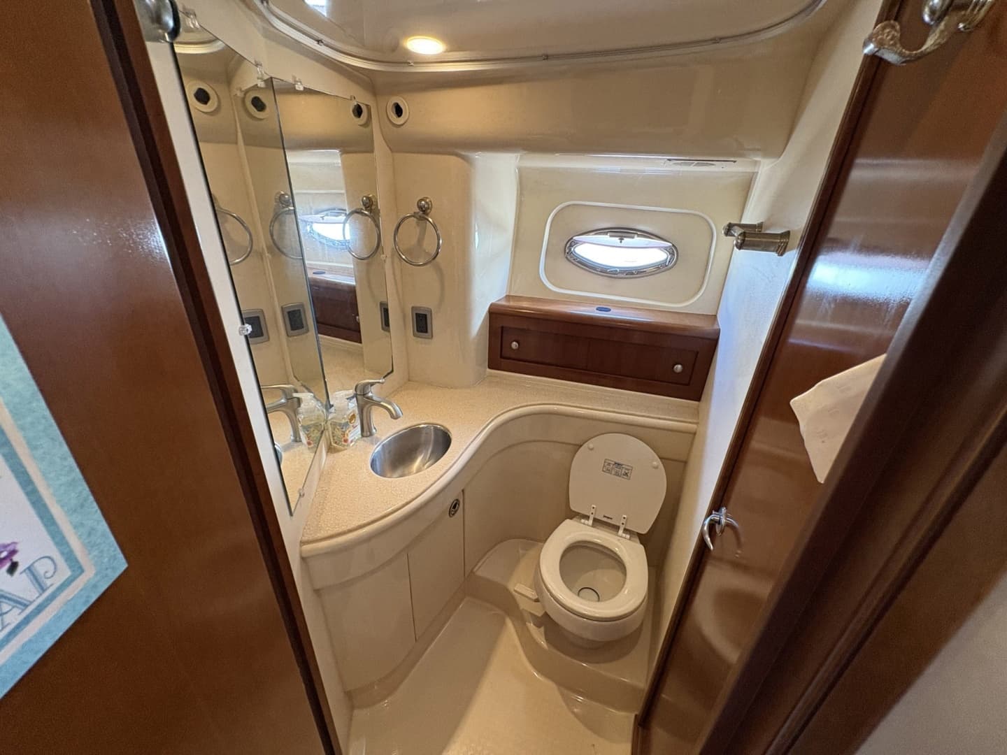 2005 Meridian 411 Sedan - Image 33