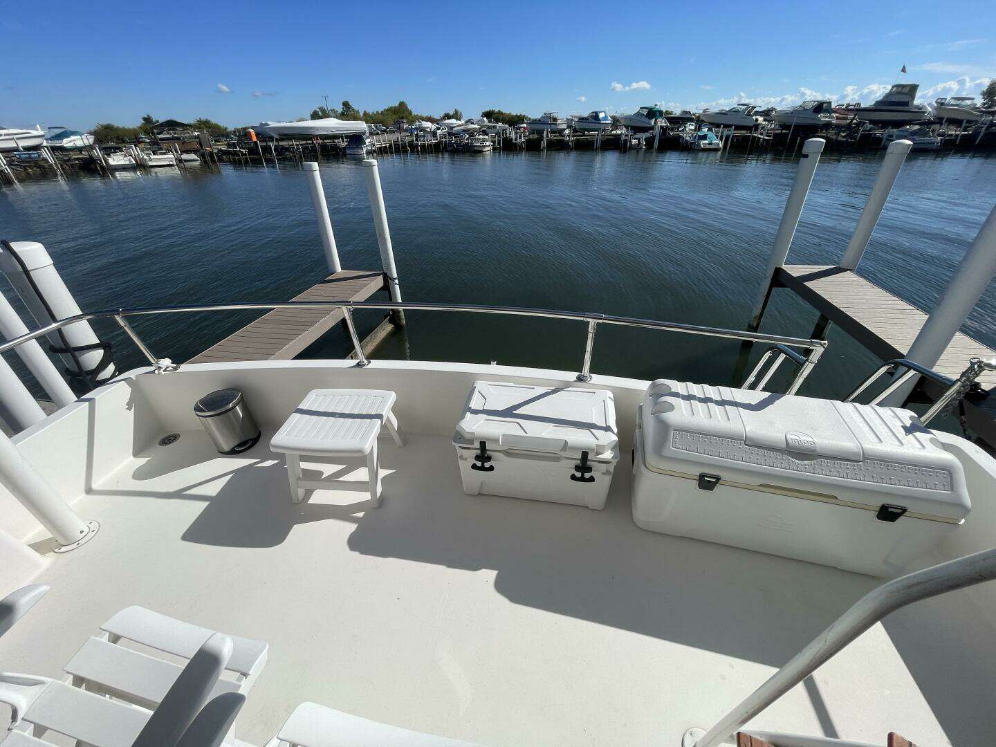 1993 Viking 50 Motor Yacht - Image 19