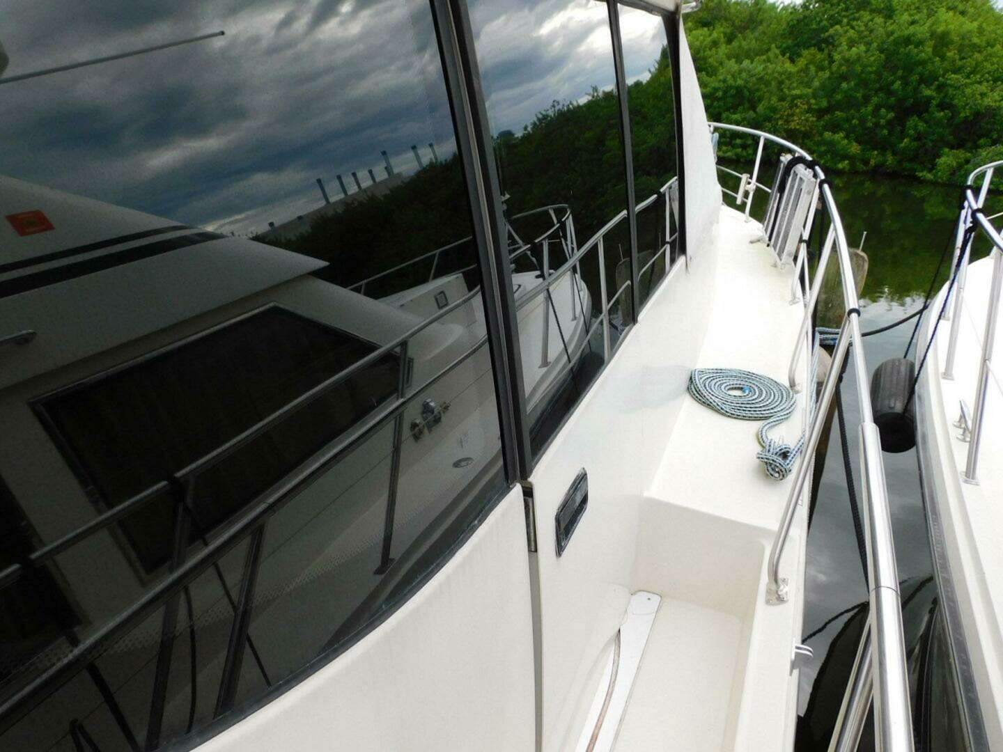 2002 Carver 570 Voyager Pilothouse - Image 41