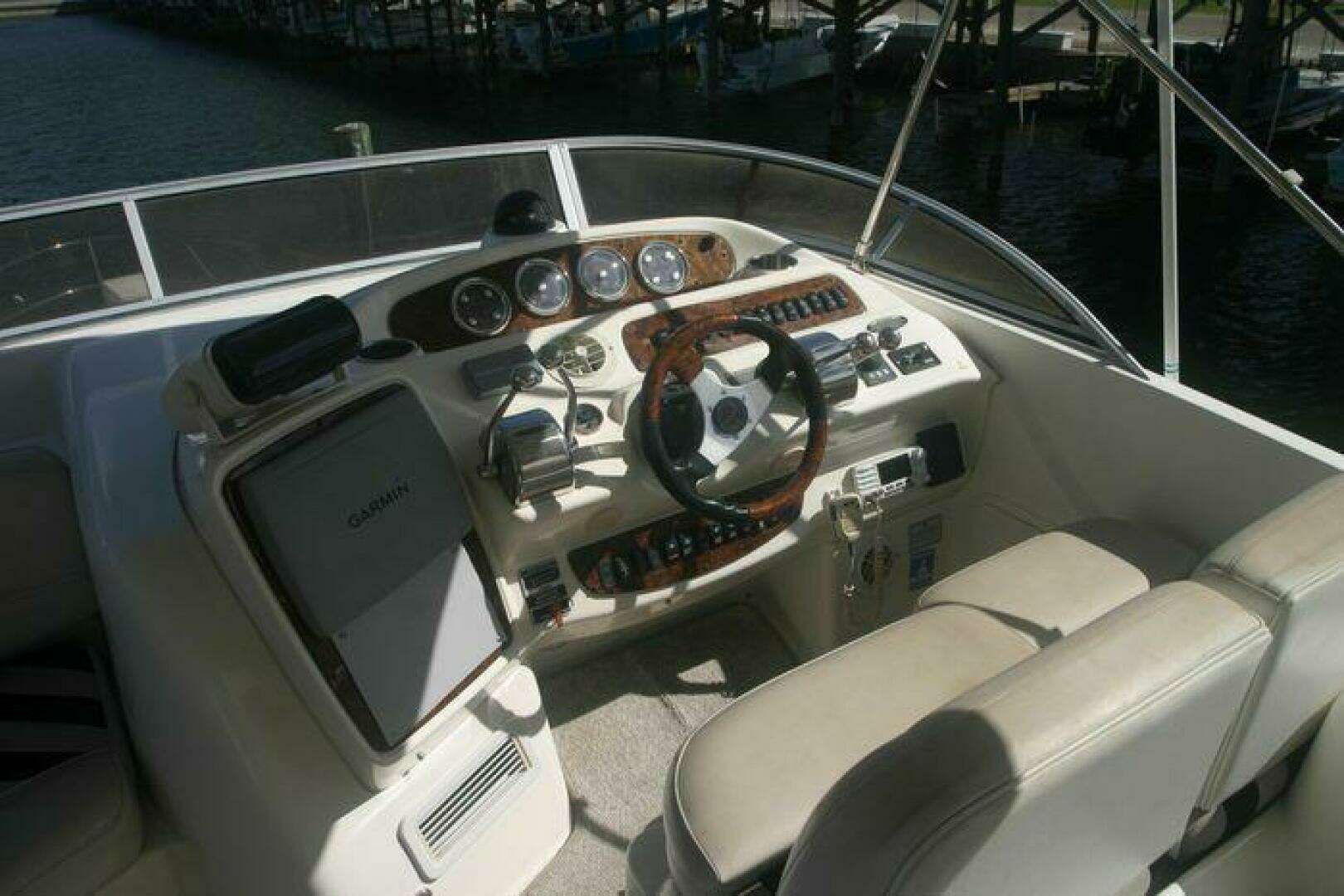 2005 Meridian 411 Sedan - Image 5