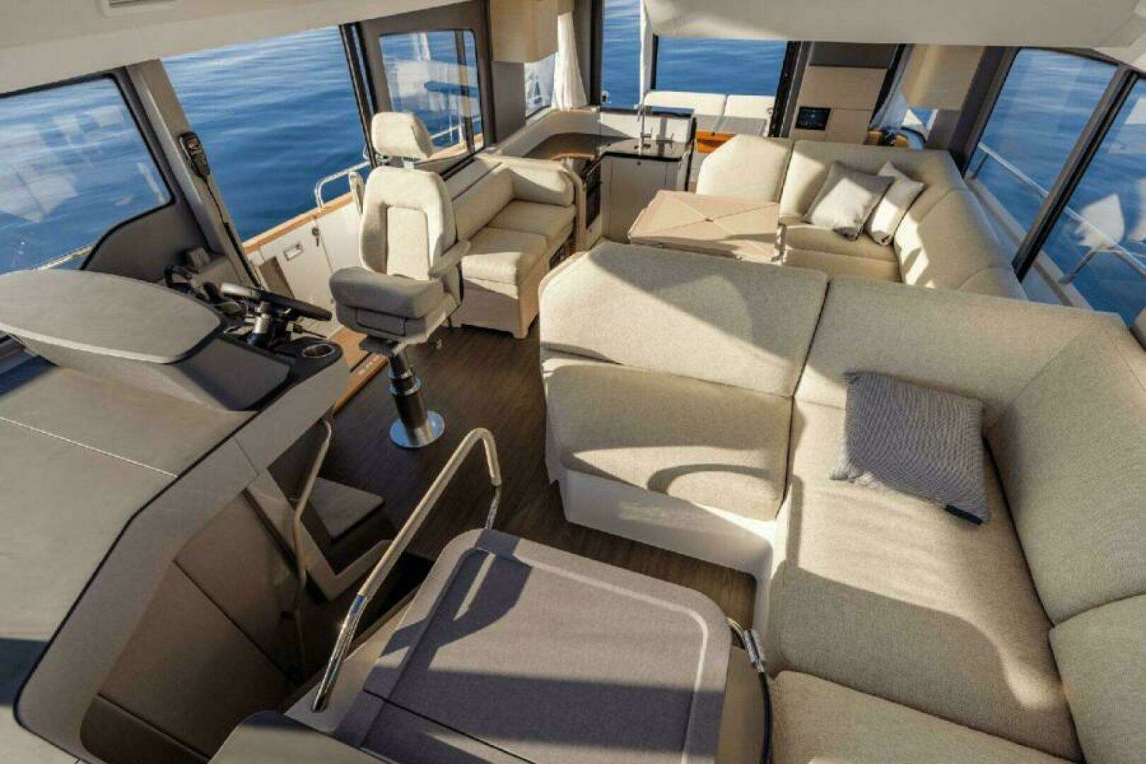 2025 Nimbus 495 Flybridge - Image 18