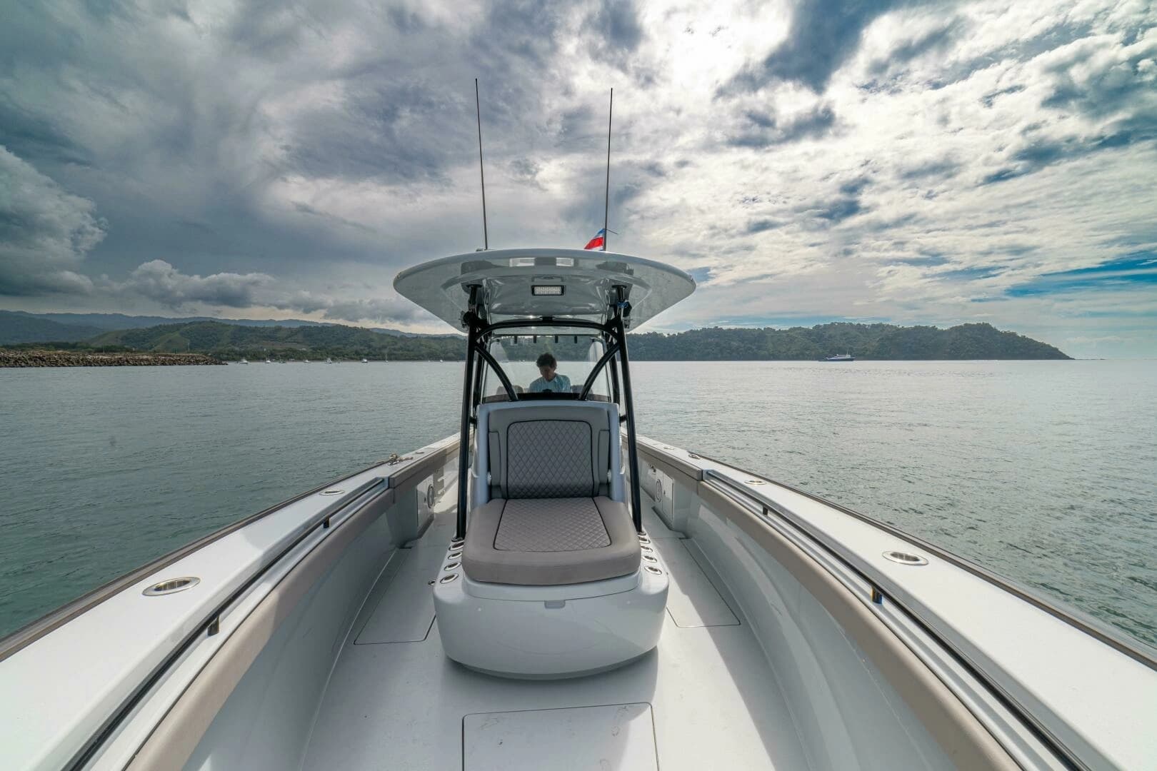 2024 Valhalla Boatworks V-33 - Image 7