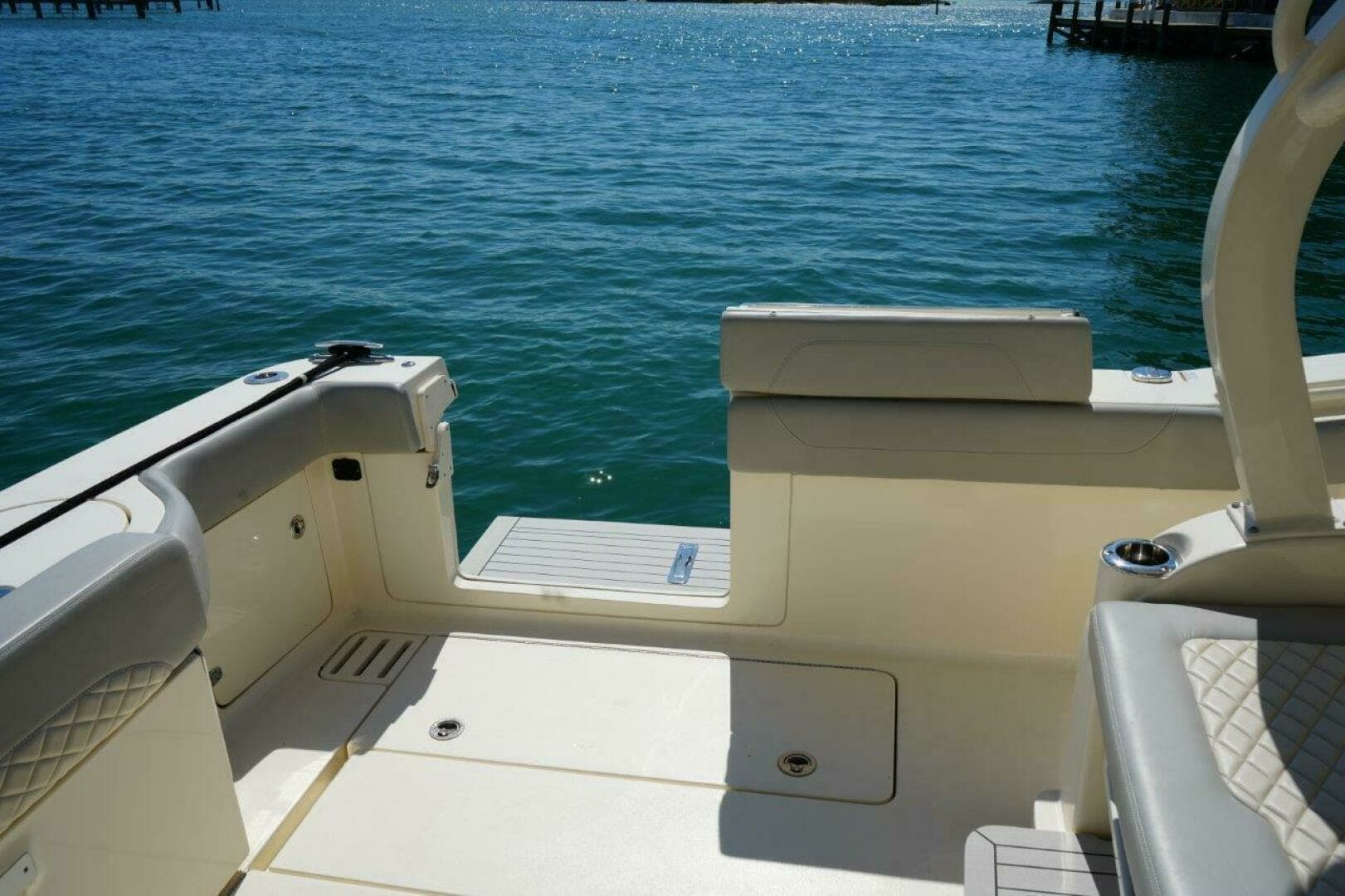 2022 Scout 380 LXF - Image 20