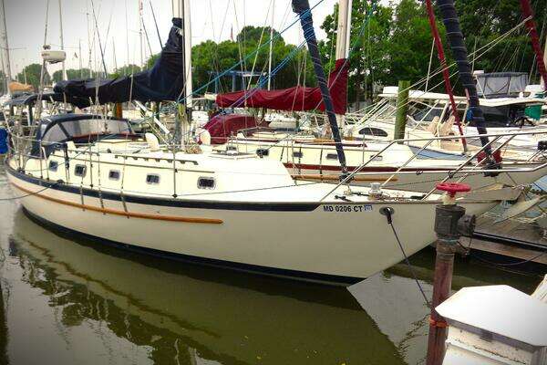 1995 Pacific Seacraft 37 - Image 1