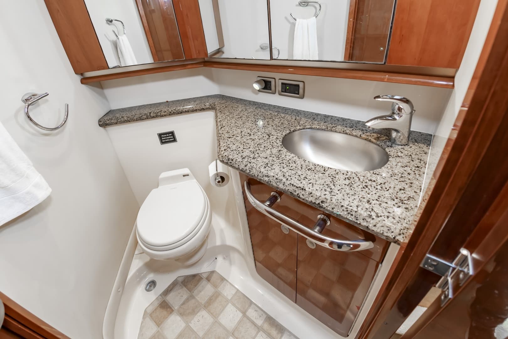 2007 Sea Ray 58 Sedan Bridge - Image 54